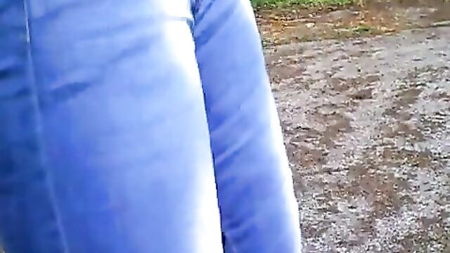 Piss jeans outdoor Piss Porn